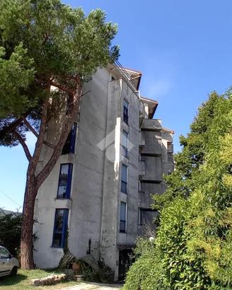 2 LOCALI A TORRE CAJETANI
