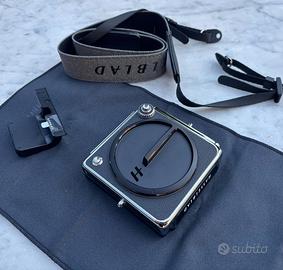 Hasselblad 907x (Solo corpo ed accessori)