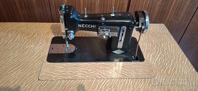 Macchina da cucire Necchi