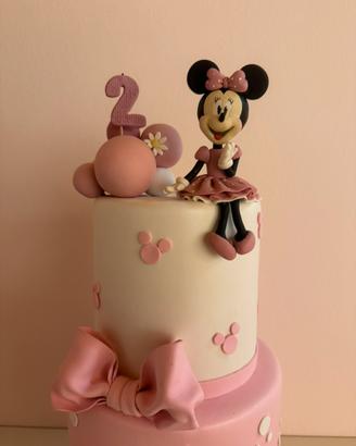Torta finta tema Minnie