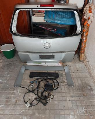 Portellone posteriore Opel Zafira B

2005-2014
