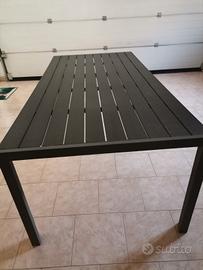 tavolo da esterno 