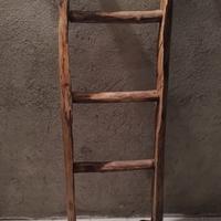 Scala a pioli in legno