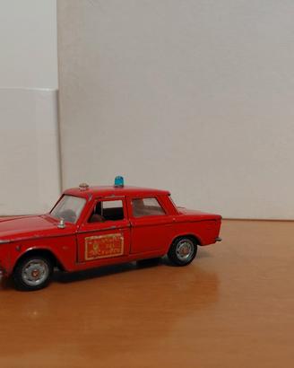 Mebetoys Fiat 1500 no Politoys Dinky Corgi 