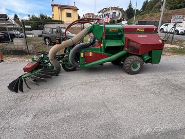 Semovente Raccoglitrice FACMA C 180S (Pari Nuovo)