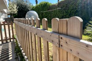 Piano terra con giardino, fronte mare, 5 posti