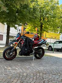 Aprilia dorsoduro 900
