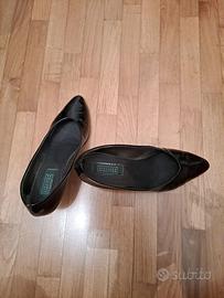 Scarpe donna in vernice nera 41