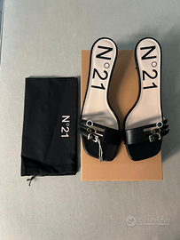 Sandali tacco basso N°21