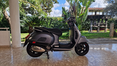 Vespa 300 gts super