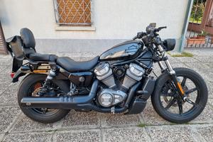 Harley Nightster RH975 customizzata + parti origin
