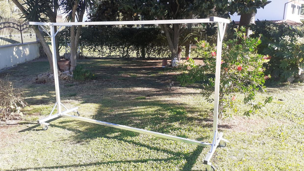 Stendino a muro richiudibile salvaspazio - Giardino e Fai da te In vendita  a Matera