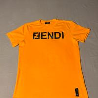Maglietta FENDI, taglia M, maschio