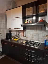 Cucina componibile completa in buonissimo stato