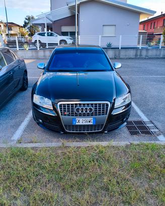 audi S8 V10 5.2