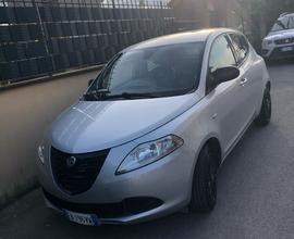 Lancia ypsilon euro 6 70000 km garanzia 12 mesi