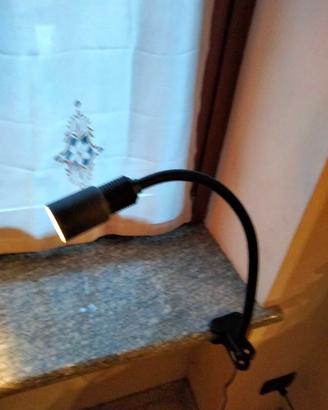 Lampada da tavolo vintage con clip