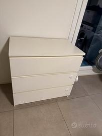 Cassettiera malm bianca