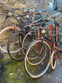 blocco di bici storiche per collezione o raduni