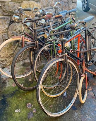 blocco di bici storiche per collezione o raduni