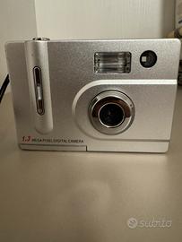 Digicam vintage Y2K 1.3mp altroconsumo (funziona)