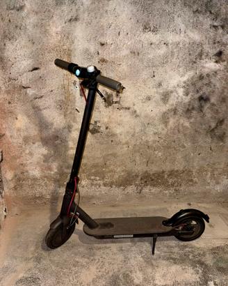 Xiaomi M365 monopattino elettrico FUNZIONANTE