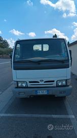 Nissan Cab star 120 con ribaltabile trilaterale 
