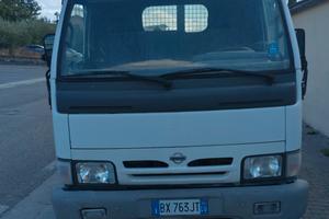 Nissan Cab star 120 con ribaltabile trilaterale 