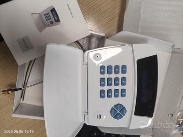 combinatore telefonico GSM  Comelit