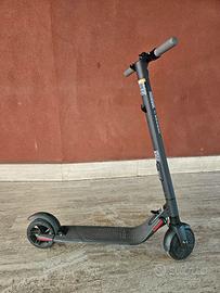 Monopattino Elettrico Ninebot Segway