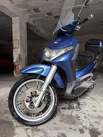 Piaggio Beverly 250 + bauletto 40 lit + parabrezza
