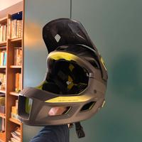 Casco MTB met paracadute MIPS