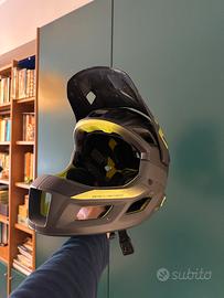 Casco MTB met paracadute MIPS