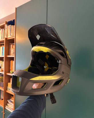 Casco MTB met paracadute MIPS