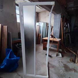 BOX DOCCIA PLASTICA E VETRO