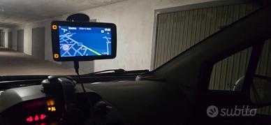 navigatore mio con i suoi accessori anco