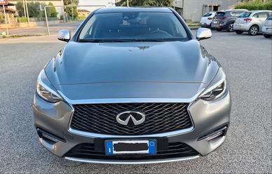 INFINITI Q30 1.5 DIESEL cambio automatico 