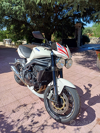 Triumph Speed triple 1050