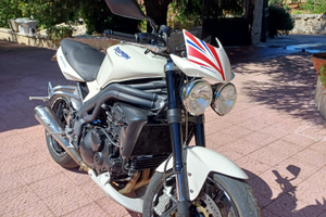 Triumph Speed triple 1050
