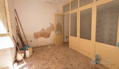 Grande edificio frazionabile