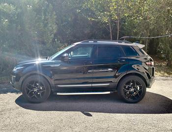Range R Evoque Dark ED. con o senza finanziamento