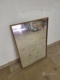 Specchio da parete con cornisce in legno 110x70 