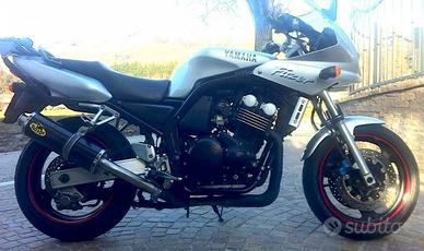 Ovale Carbon Roadsitalia Yamaha Fazer 600