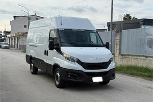 Daily 35s14 e6 furgone medio alto 2021 km 200mila