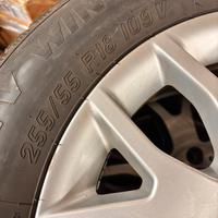 Cerchi in lega bmw con gomme termiche