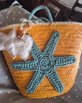 borsa in paglia decorata a mano