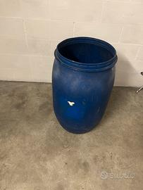 Fusto di plastica 200 litri