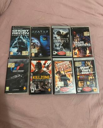 Lotto 8 Giochi PSP (UMD + custodia + manuale).