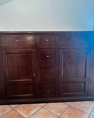 madia in legno fatta da falegname