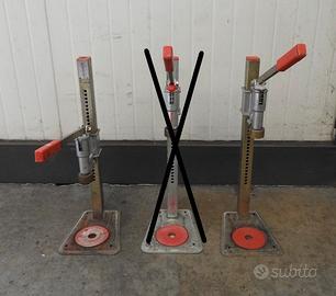 Imbottigliatrice - tappatrice per tappo a corona